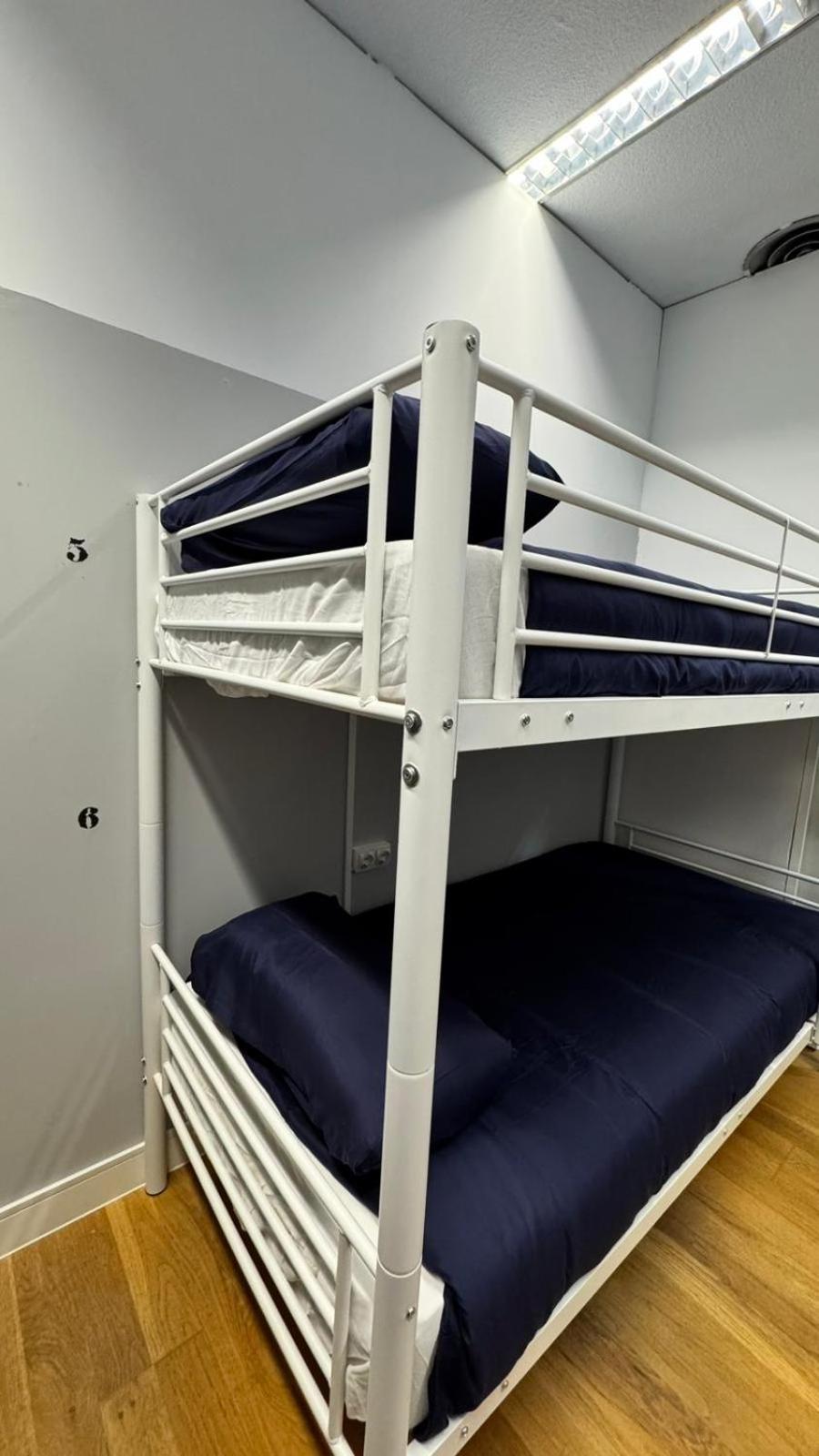Hostel Puerta Del Angel Madrid Exteriör bild